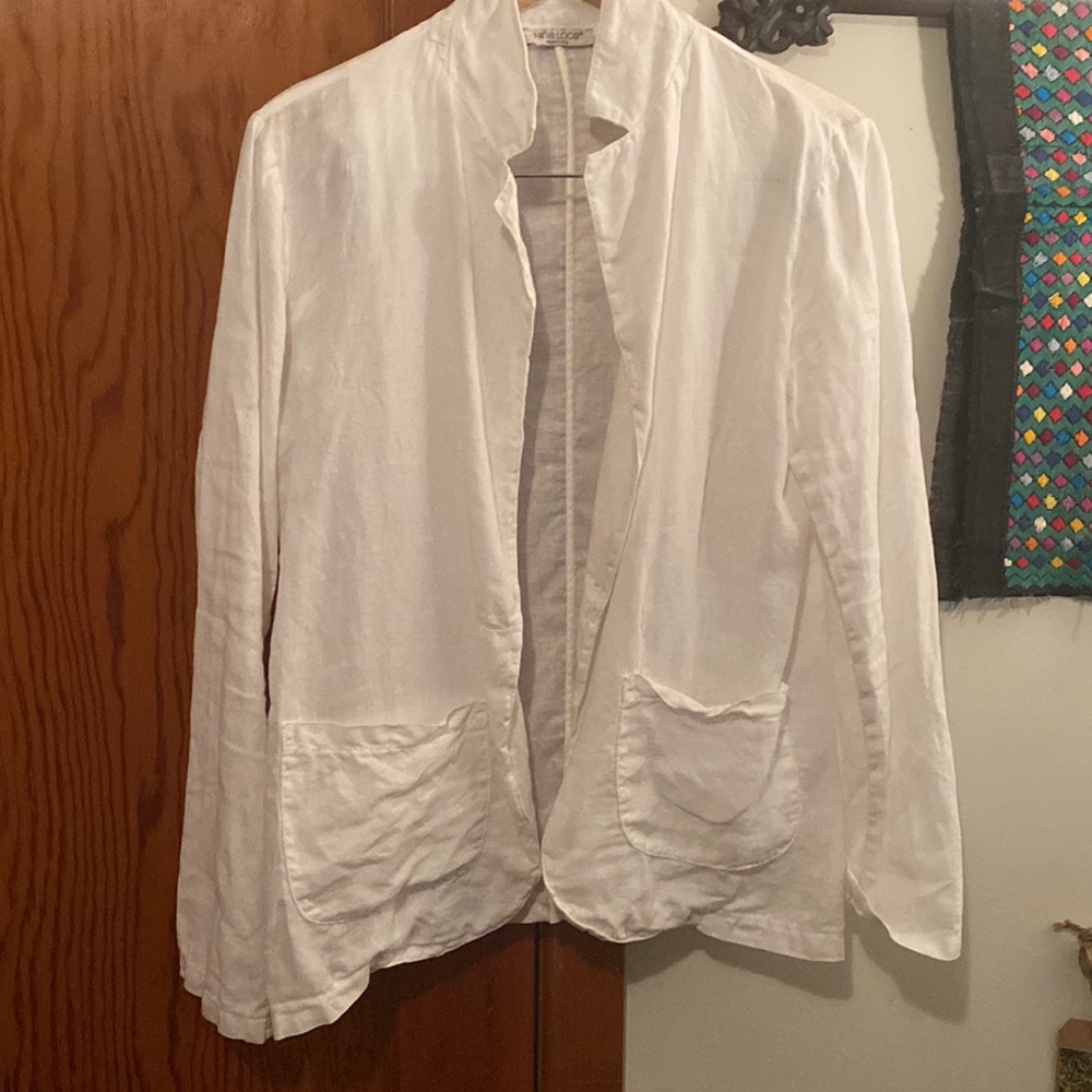 Light weight Pure linen blazer. Purchased in Rome. Size M/L.